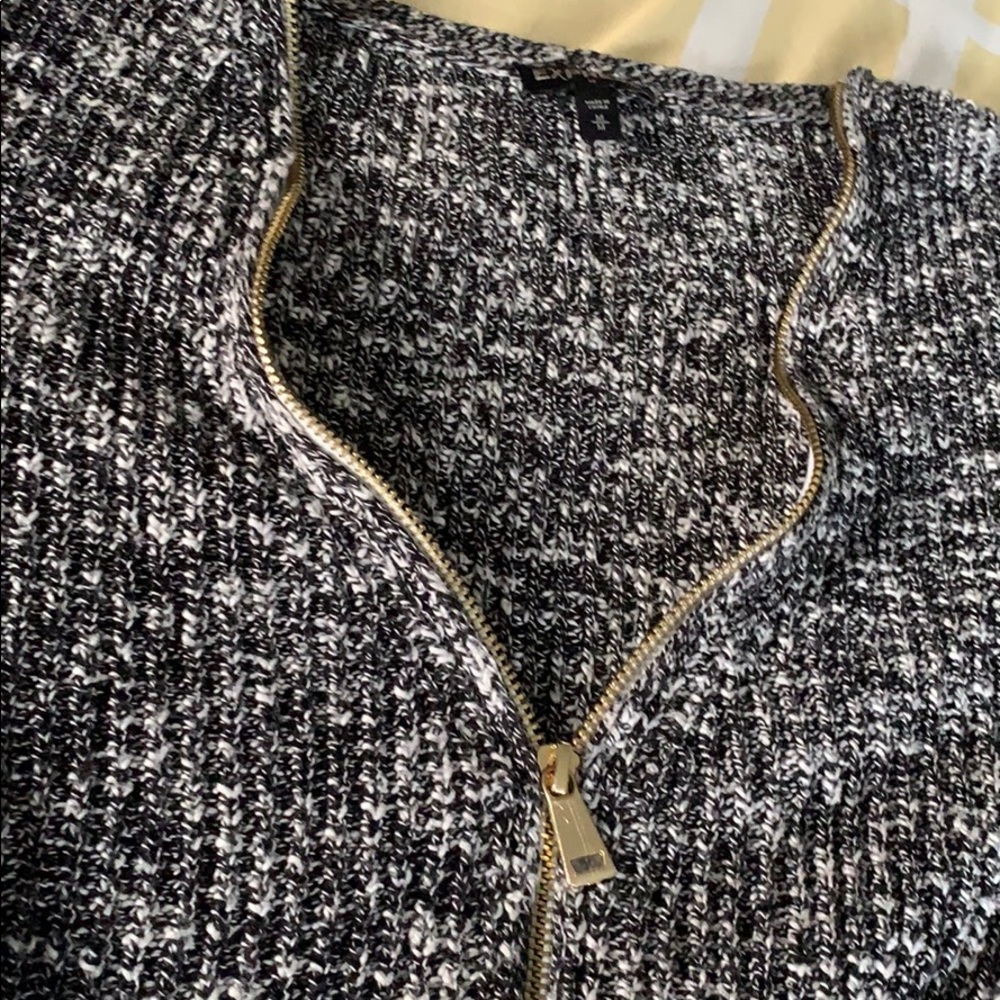Express sweater - Picture 2 of 3